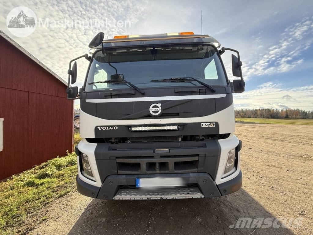 Volvo FM 6*4 شاحنات قلابة