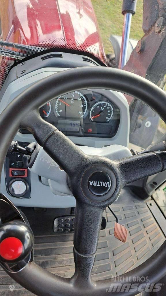 Valtra T 214 الجرارات