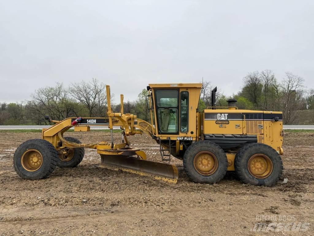 CAT 140H معدات تمهيد الطرق