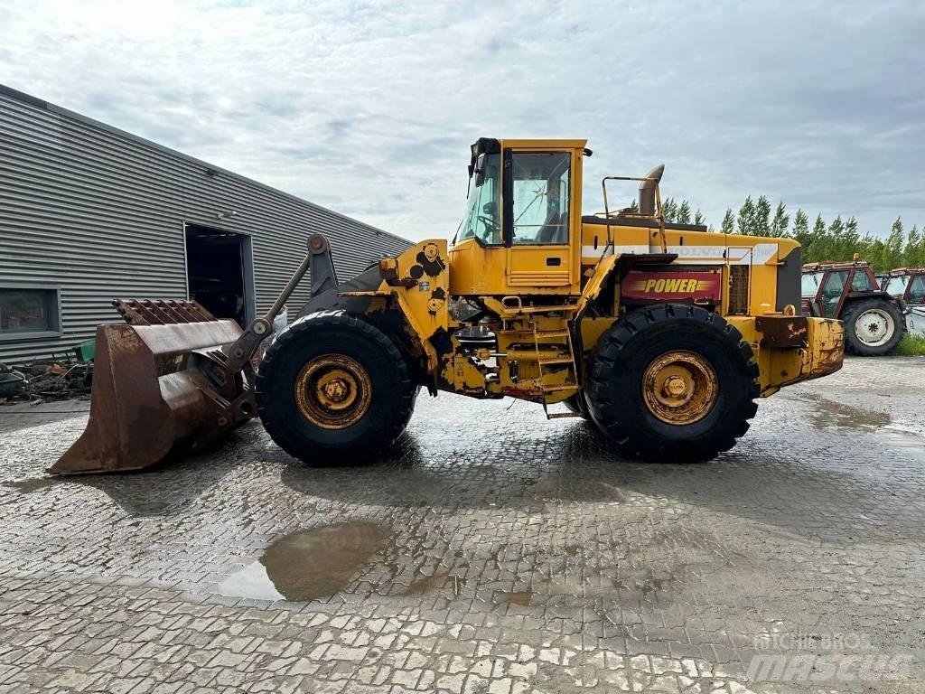 Volvo L180C لوادر بعجل