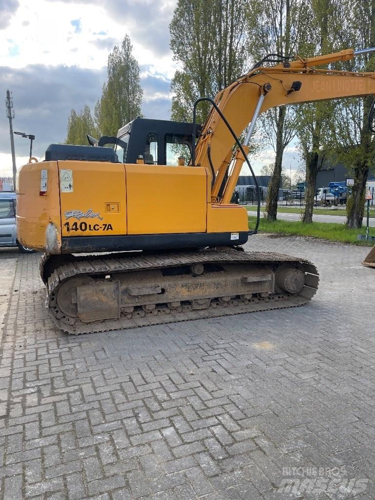 Hyundai 140lc-7a حفارات زحافة