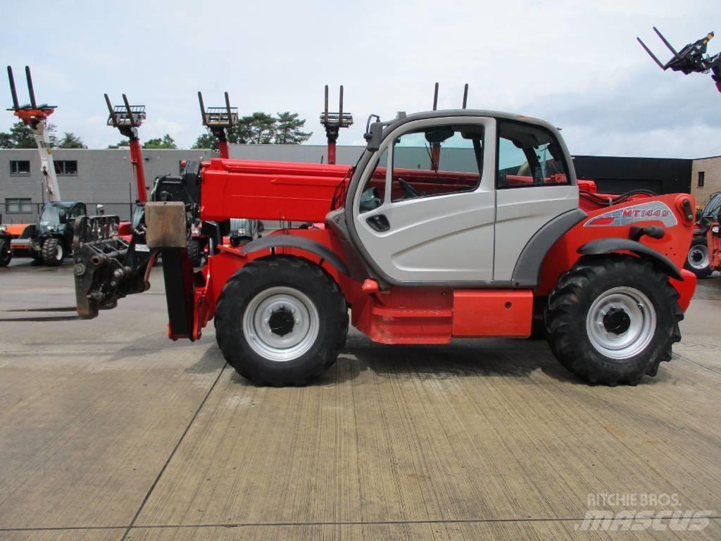 Manitou MT 1440 (066) مناولات متداخلة