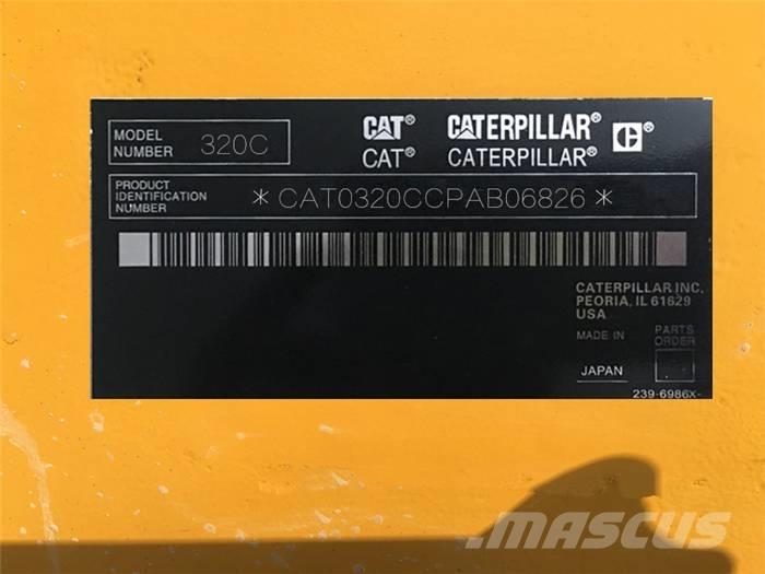 CAT 320 C L حفارات زحافة