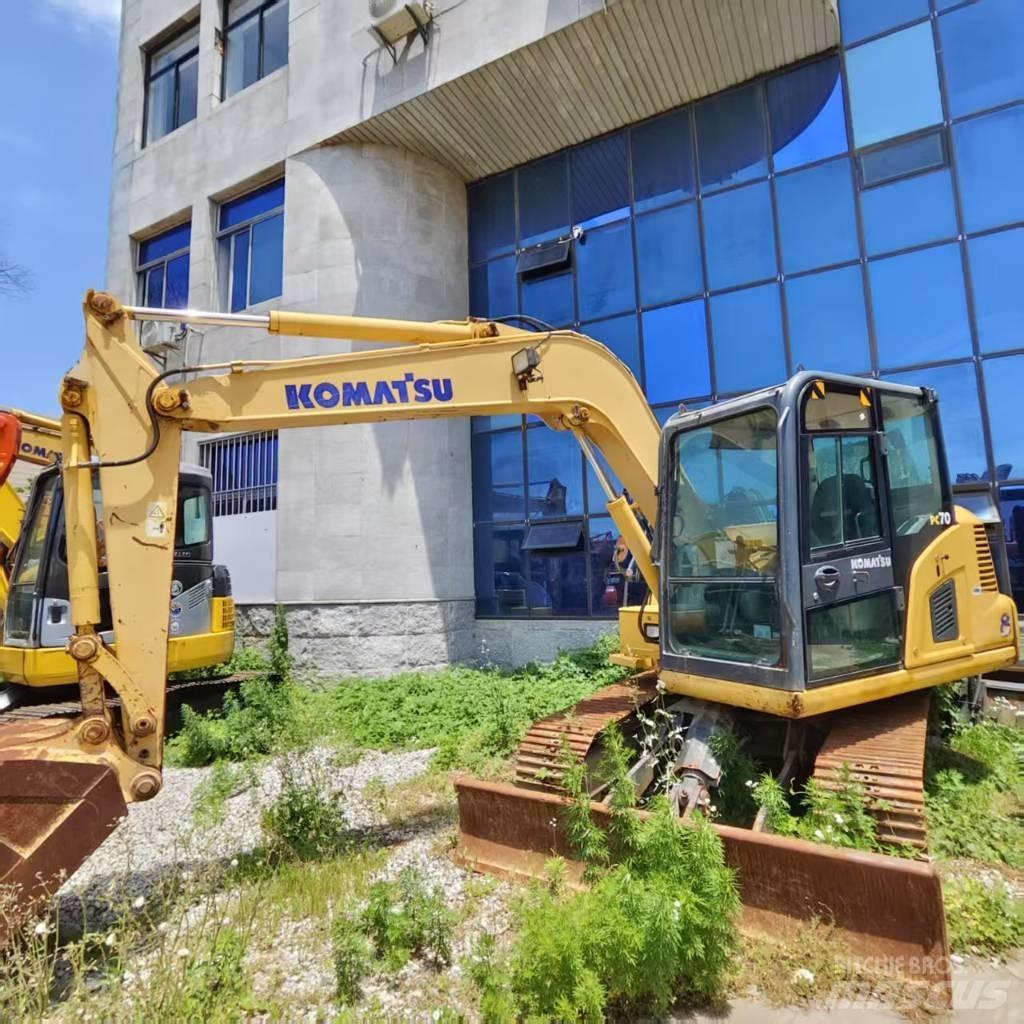 Komatsu PC 70-8 حفارات زحافة