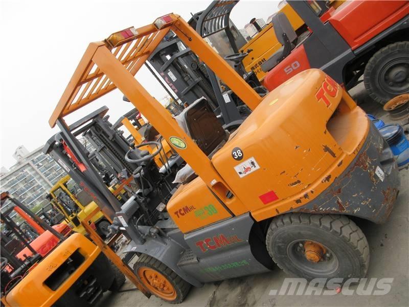 TCM FD 30 شاحنات الديزل