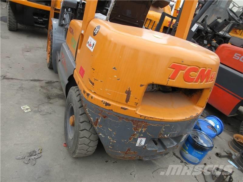 TCM FD 30 شاحنات الديزل