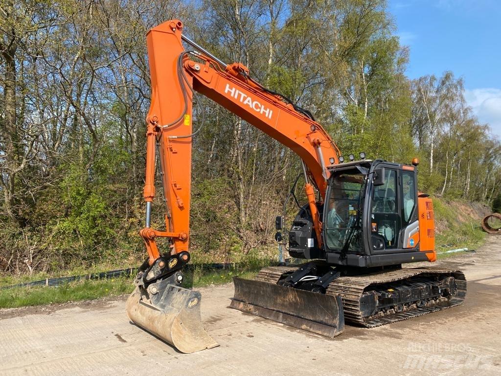 Hitachi ZX135USBL-7 حفارات زحافة