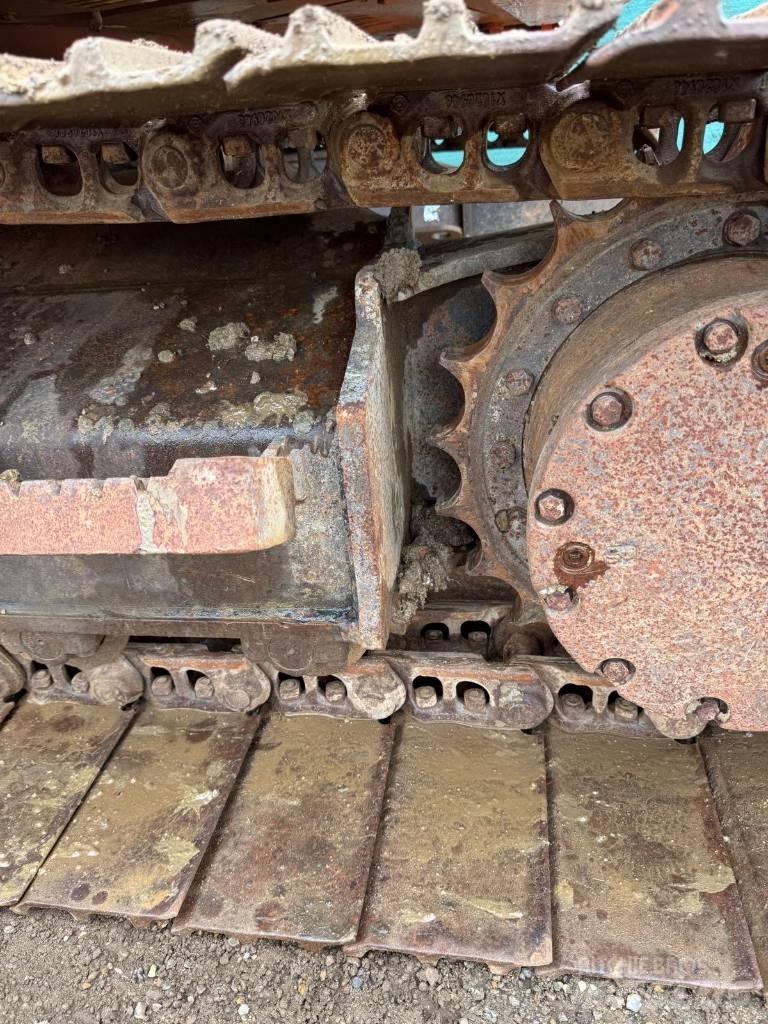 Hitachi ZX 135 US-5B حفارات زحافة