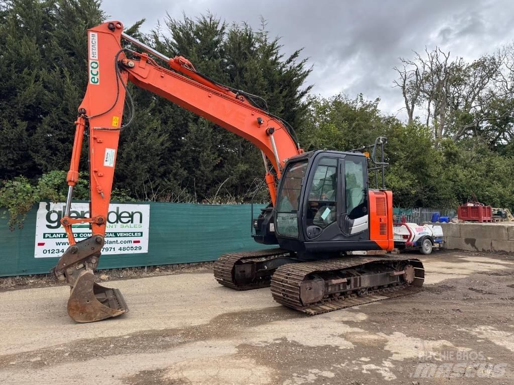 Hitachi ZX 135 US-5B حفارات زحافة