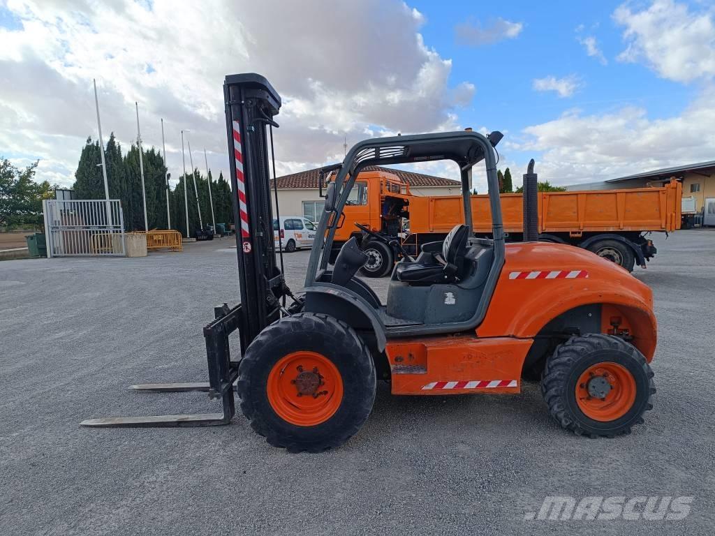 Ausa C 300 H شاحنات الطرق الوعرة