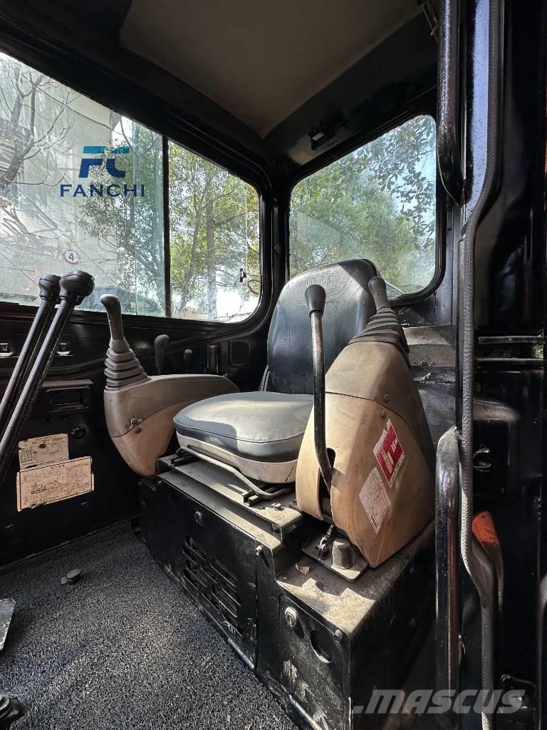 CAT 304SR حفارات زحافة