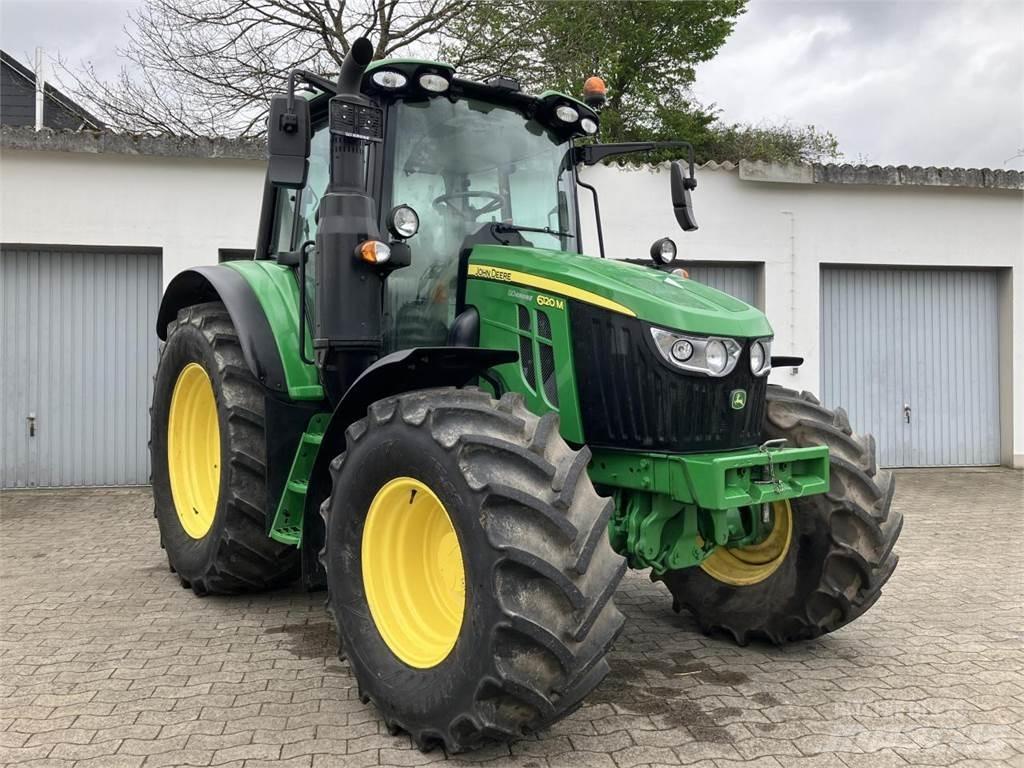 John Deere 6120M الجرارات