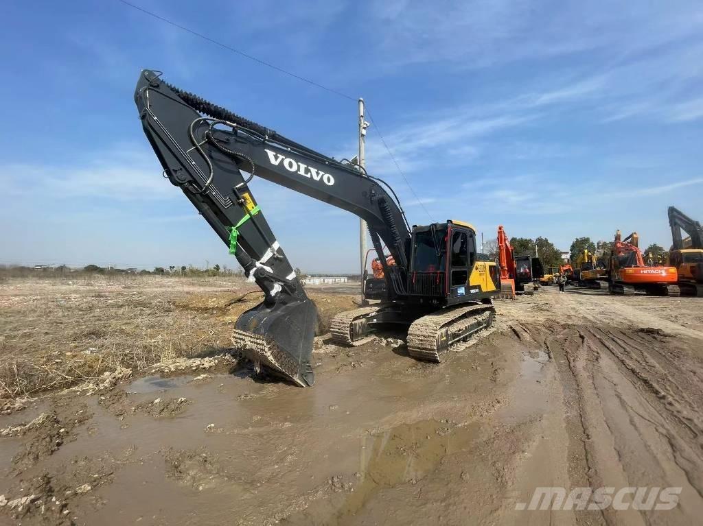 Volvo EC210 حفارات زحافة