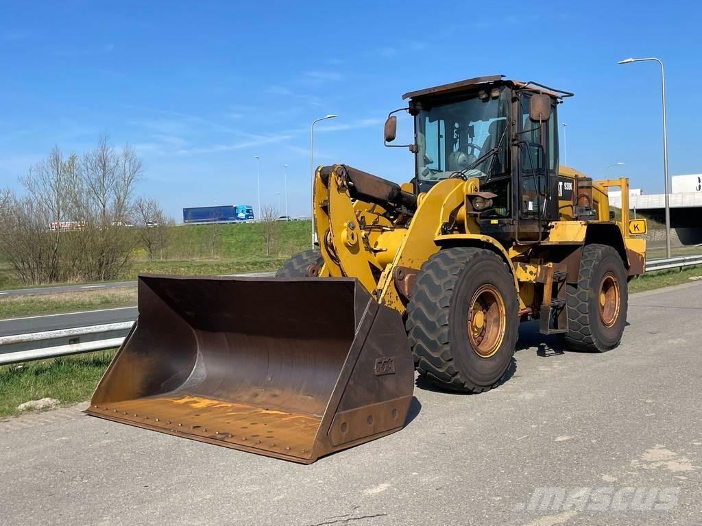 CAT 938K لوادر بعجل