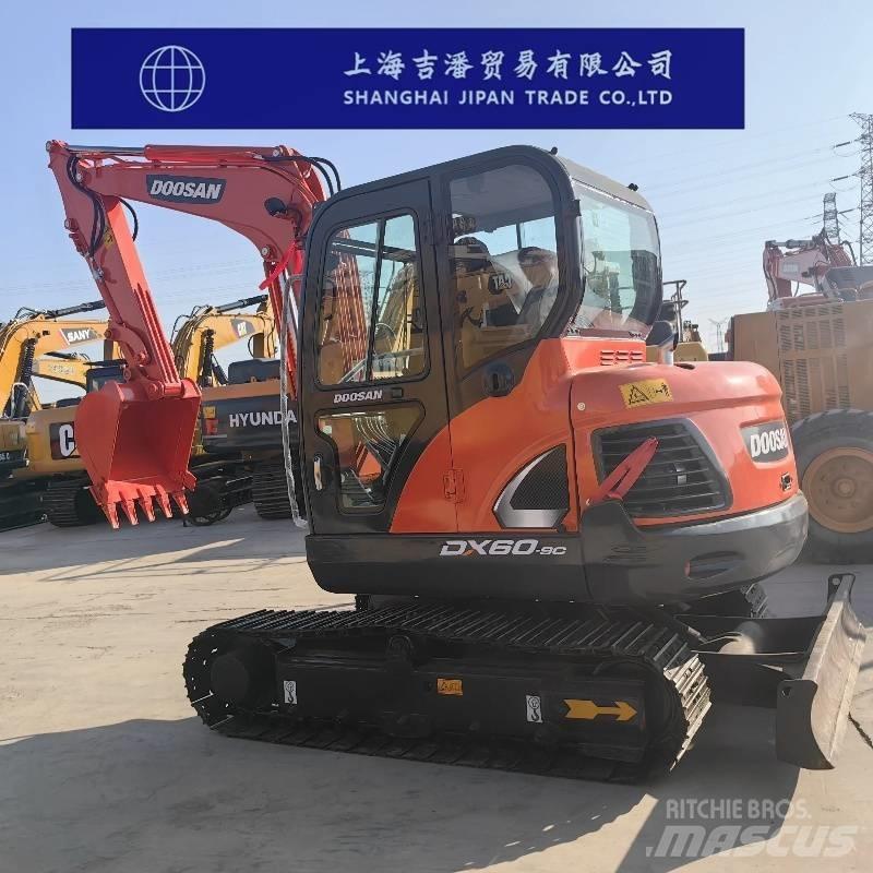 Doosan DX 60 حفارات زحافة