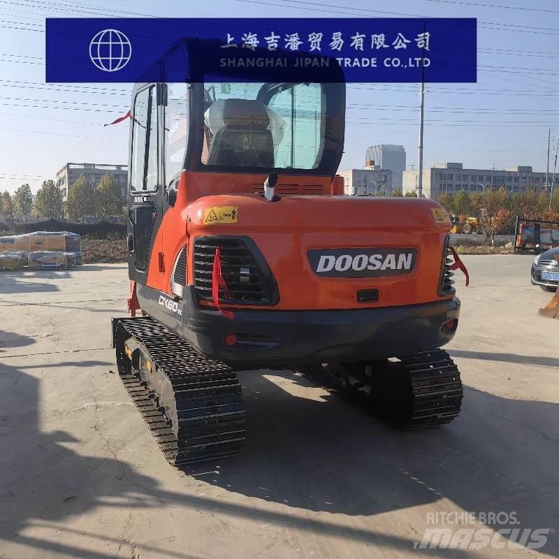 Doosan DX 60 حفارات زحافة