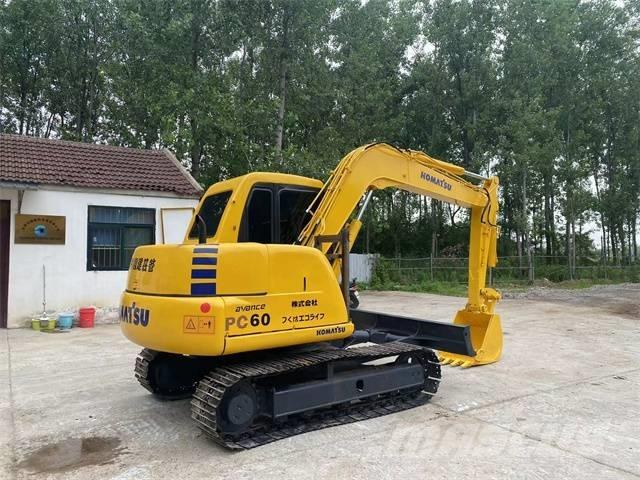 Komatsu PC 60-7 حفارات زحافة