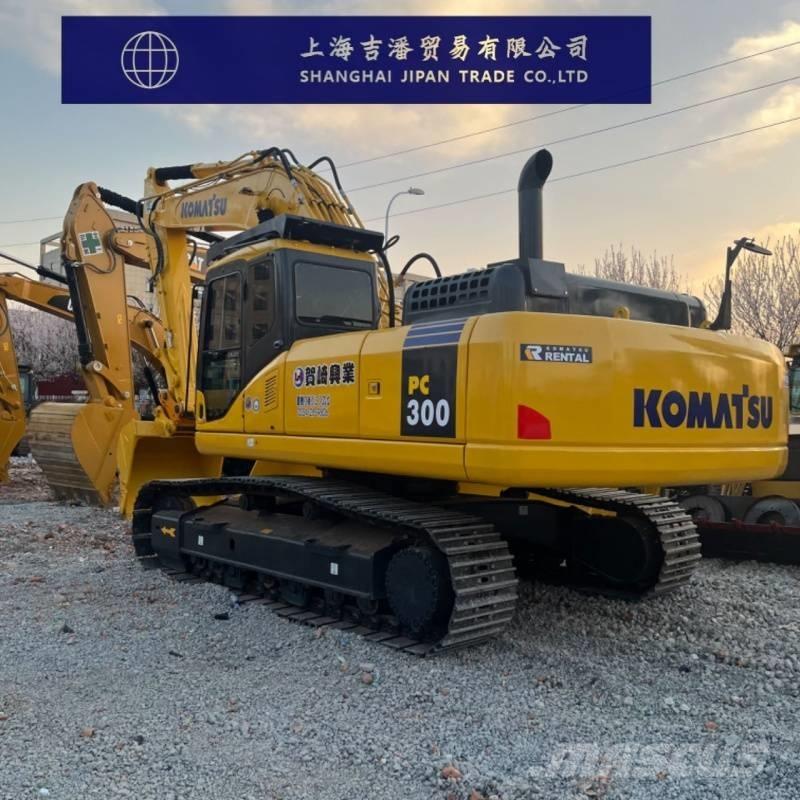 Komatsu PC 300 حفارات زحافة
