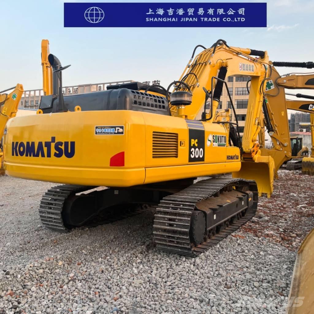 Komatsu PC 300 حفارات زحافة