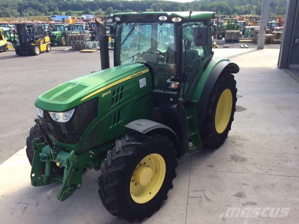 John Deere 6140R الجرارات