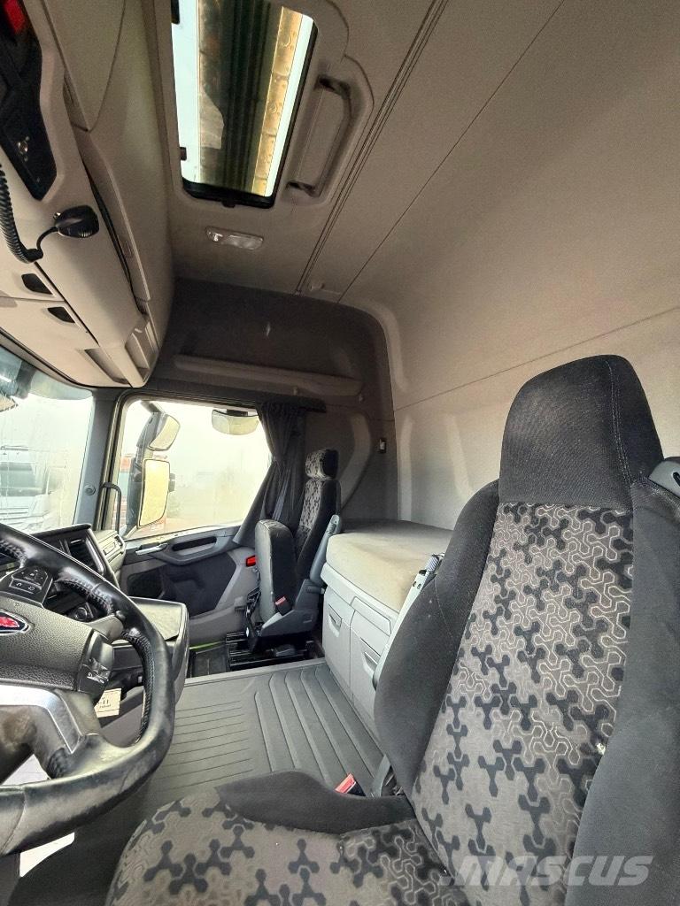 Scania R 450 LA6x2NB وحدات الجر