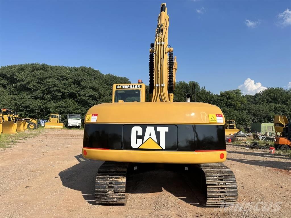 CAT 320C حفارات زحافة