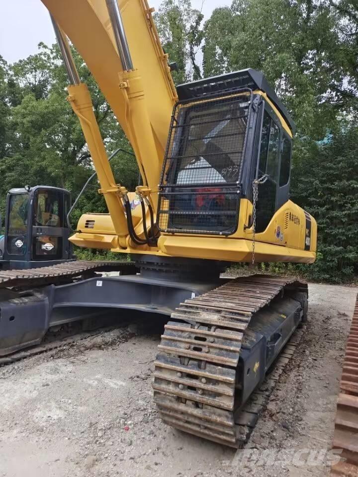 Komatsu PC 400 LC-8 حفارات زحافة
