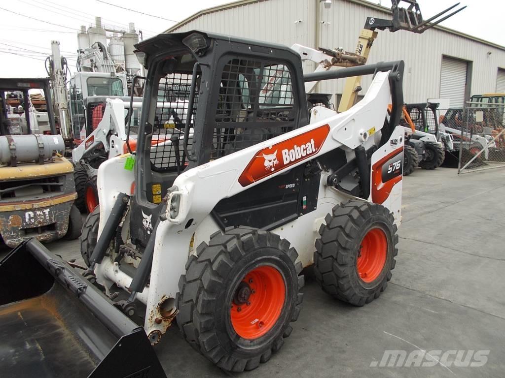 Bobcat S 76 لوادر انزلاقية التوجيه