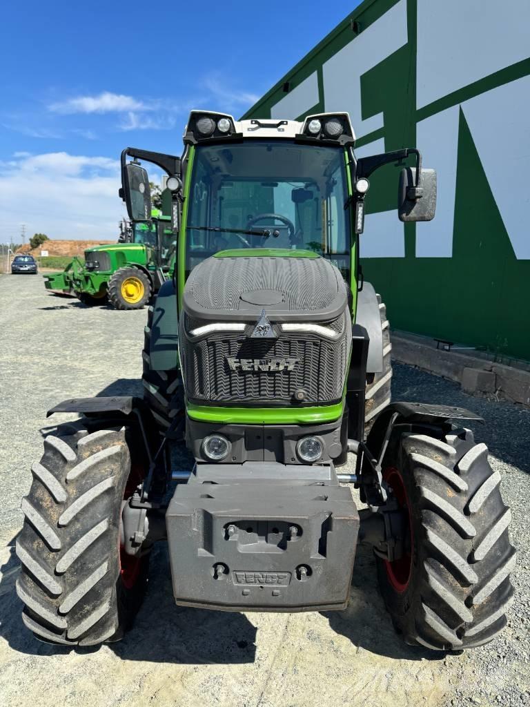 Fendt 211 P الجرارات