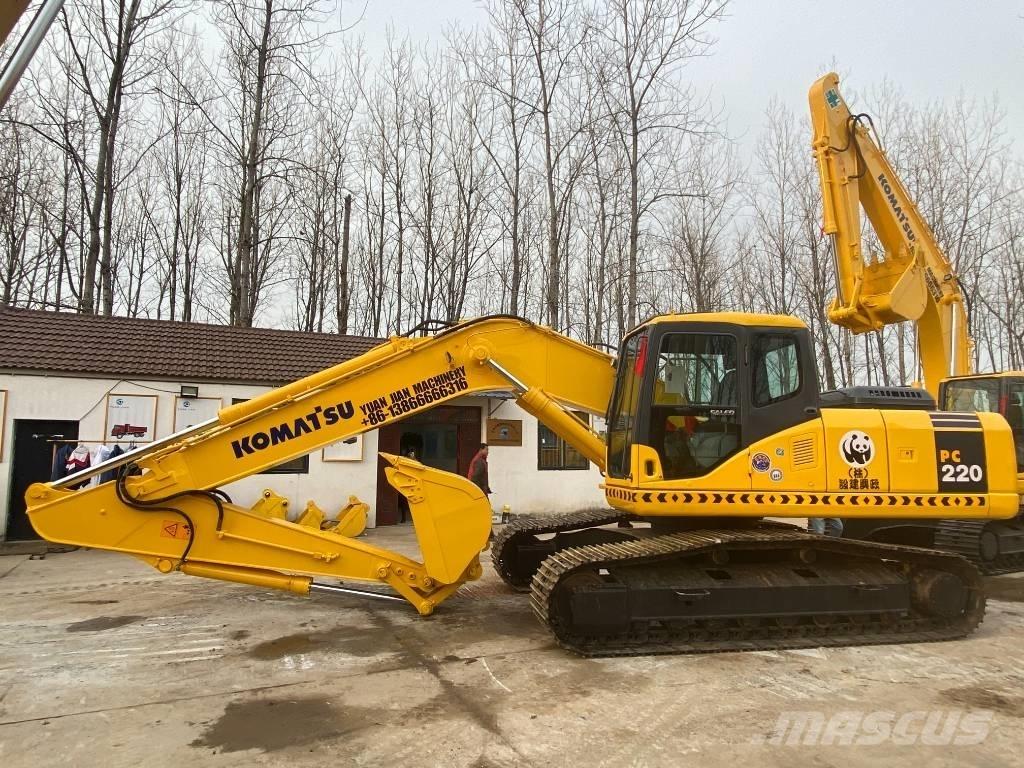Komatsu PC 220-8 حفارات زحافة