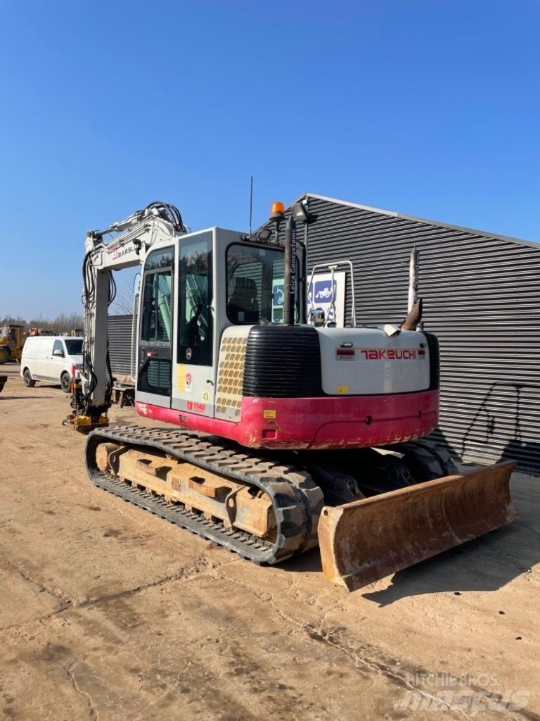 Takeuchi TB 1140 حفارات زحافة