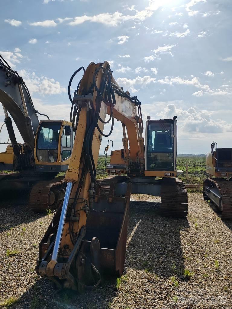 Liebherr R 900 C حفارات زحافة
