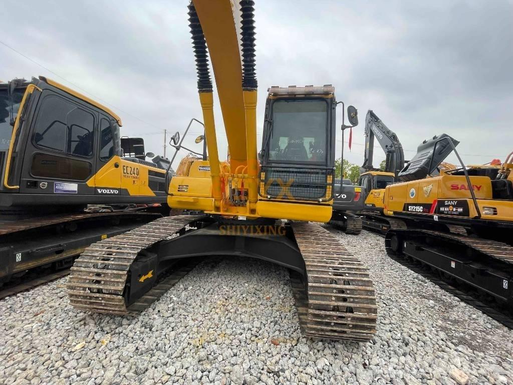 Komatsu PC 220-8M0 حفارات زحافة