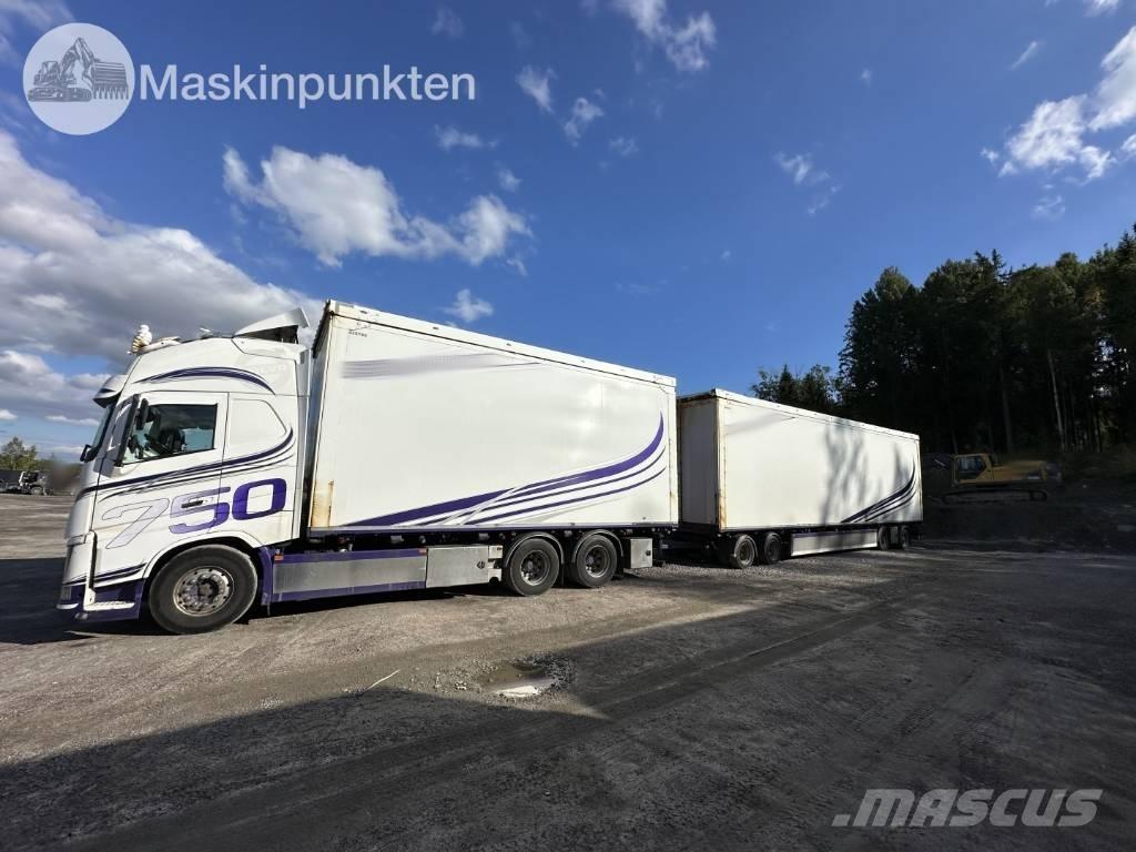 Volvo FH 16 750 شاحنات نقل ألواح الخشب
