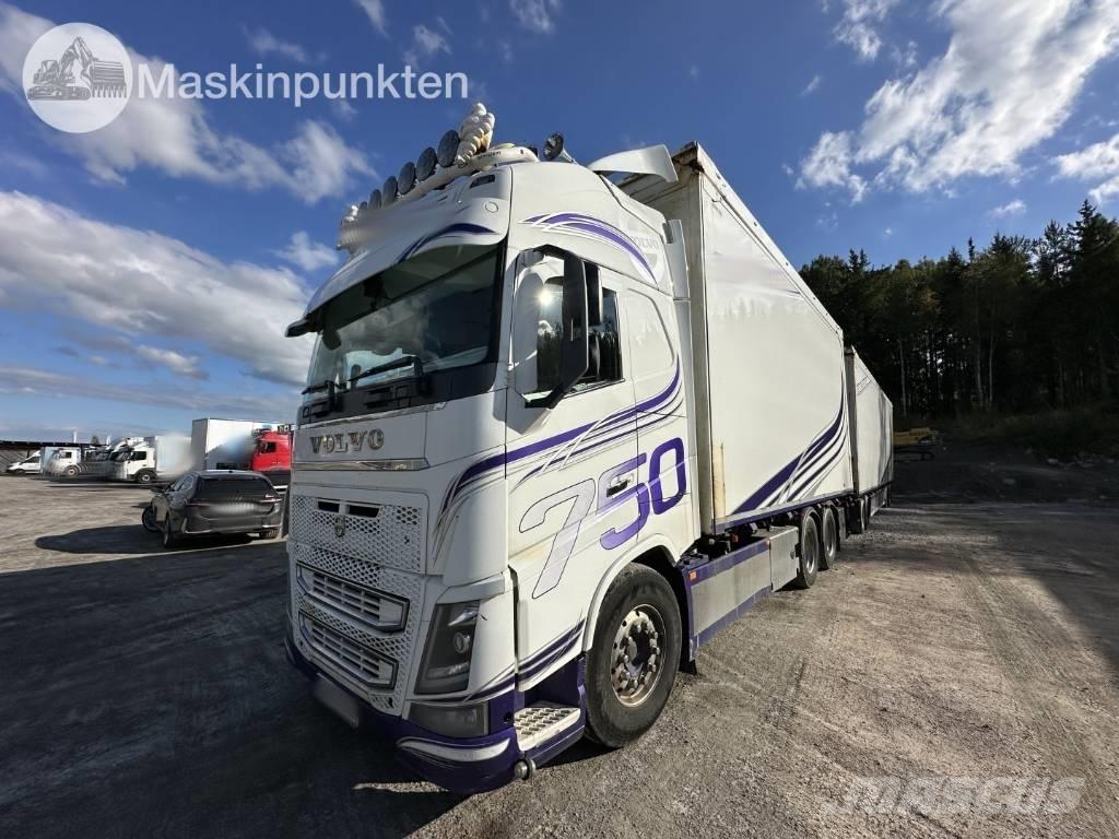 Volvo FH 16 750 شاحنات نقل ألواح الخشب