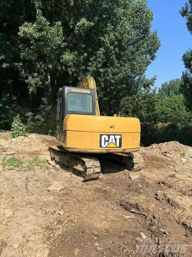 CAT 307 حفارات زحافة