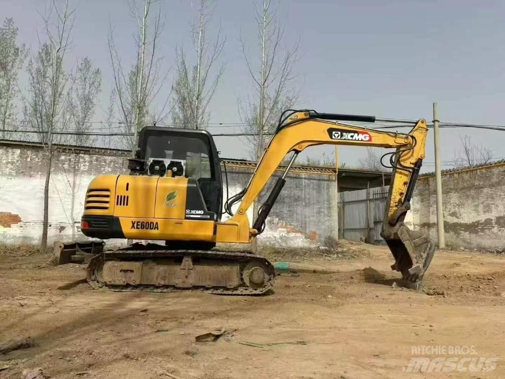 XCMG XE 60 DA حفارات زحافة