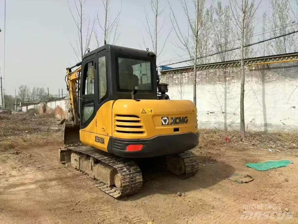 XCMG XE 60 DA حفارات زحافة