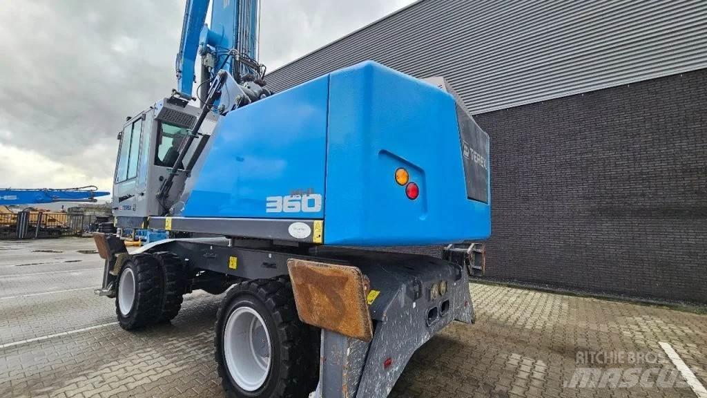 Fuchs MHL360 مناولات المخلفات / مناولات صناعية