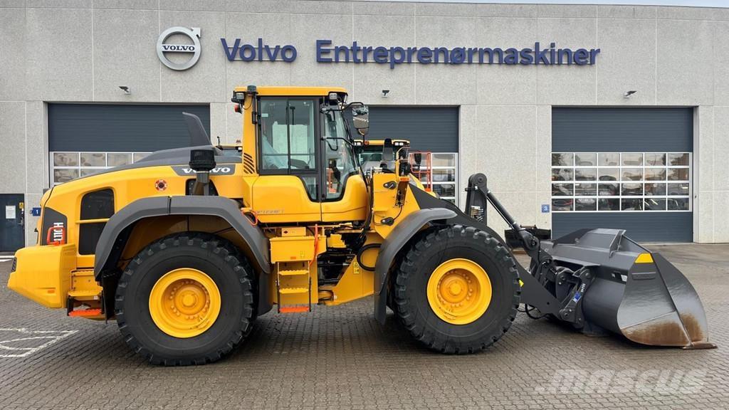 Volvo L110H لوادر بعجل