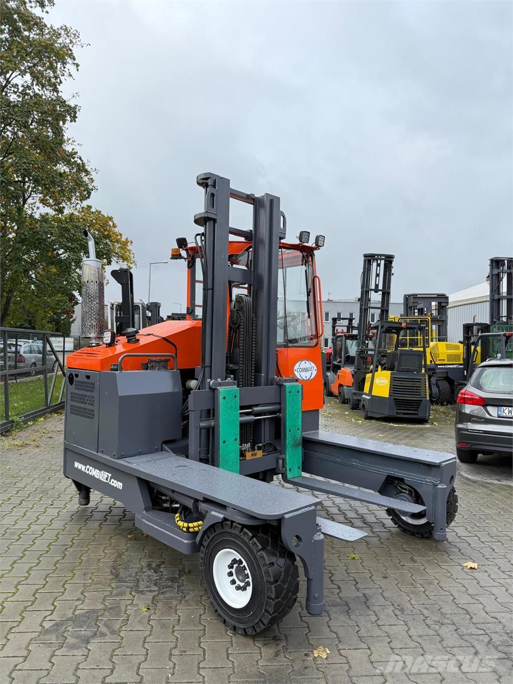 Combilift C5000 XL شاحنة المناولة رباعية الاتجاهات