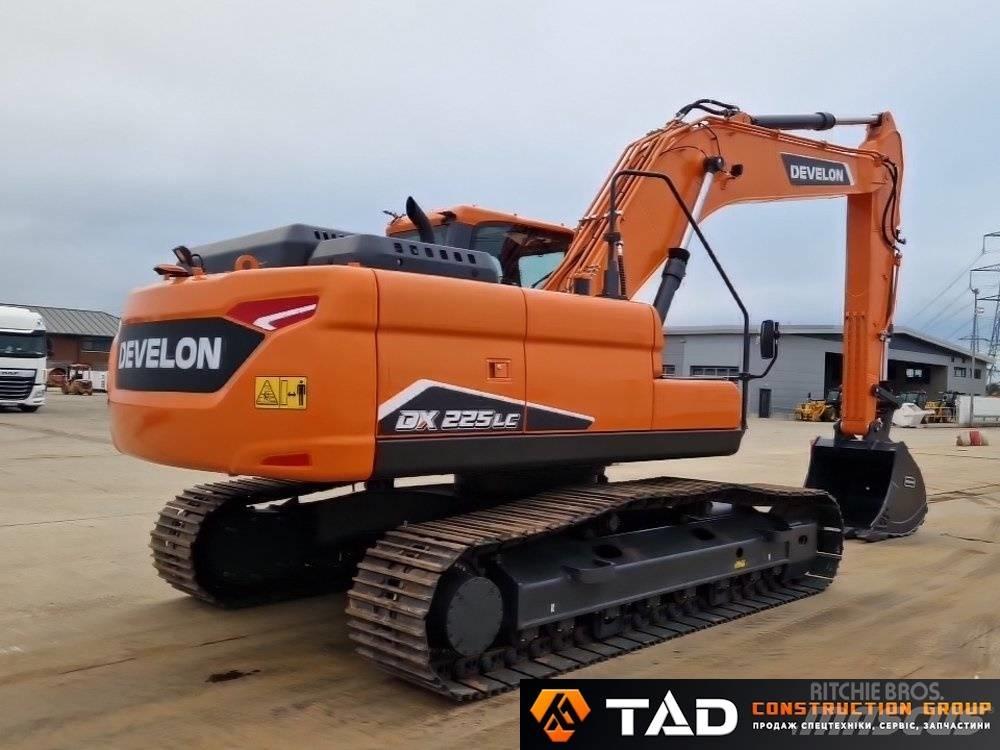 Develon DX 225 LC-7M حفارات زحافة
