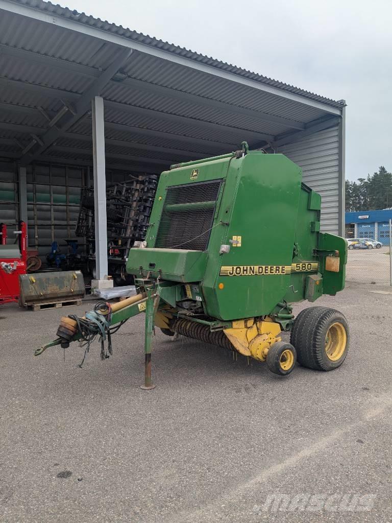 John Deere 580 محزمات مستديرة