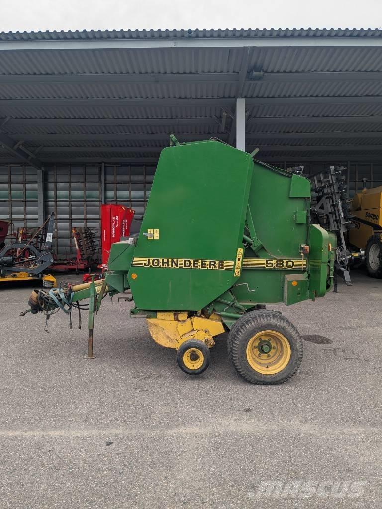 John Deere 580 محزمات مستديرة