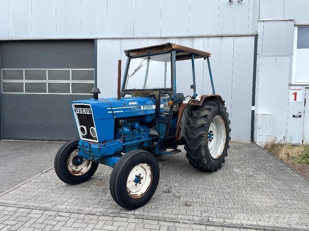 Ford 5600 الجرارات