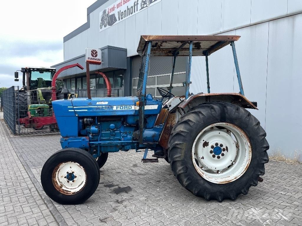 Ford 5600 الجرارات