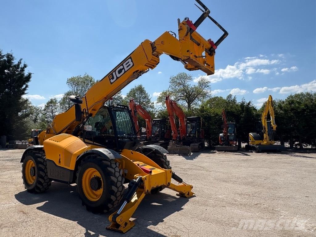 JCB 540-140 مناولات متداخلة