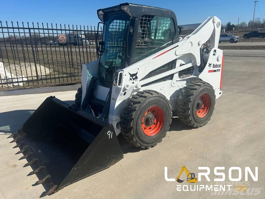 Bobcat S740 لوادر انزلاقية التوجيه