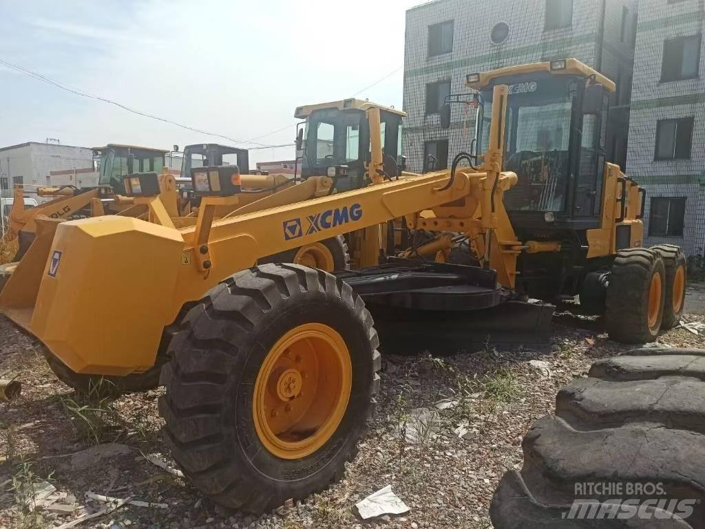 XCMG GR 180 معدات تمهيد الطرق