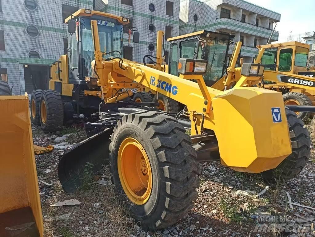 XCMG GR 180 معدات تمهيد الطرق